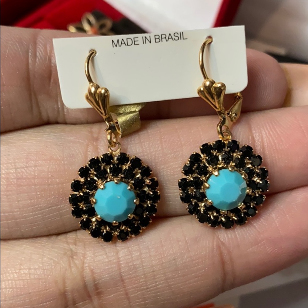 Dangle earrings